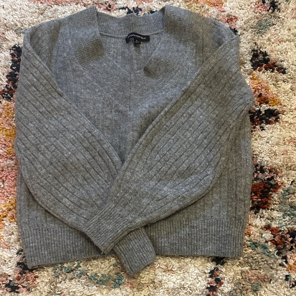 Banana Republic Gray Aire Ribbed V-Neck Sweater